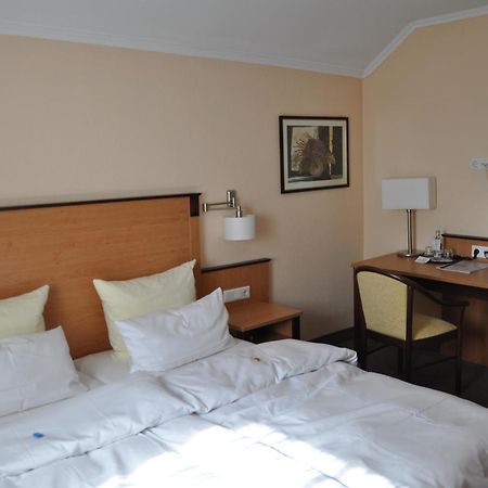 Hotel Gasthof Vogelsang Zellingen Bagian luar foto