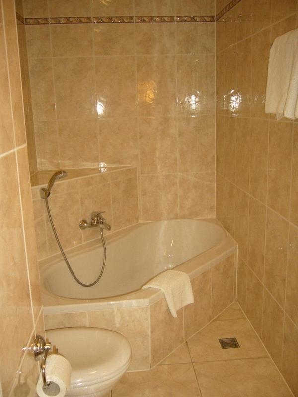 Hotel Gasthof Vogelsang Zellingen Bagian luar foto